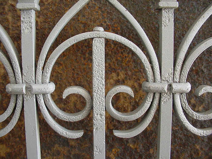 detail 21.2, sandblasted surface, scrolls as structure