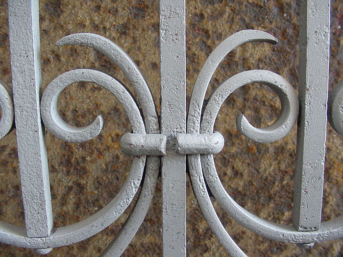 Detail 21.2, sandblasted surface, scrolls as structure.
